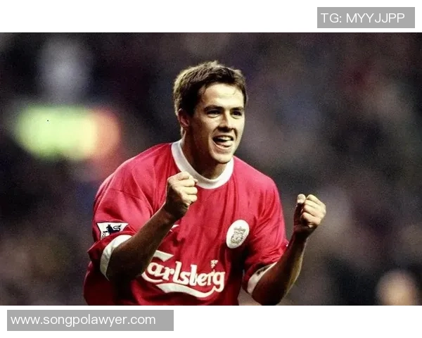 足球传奇百大球星盘点：足坛巨星背后的辉煌与故事